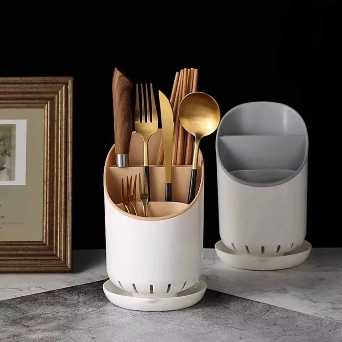 SPACE SAVING TABLEWARE STORAGE RACK